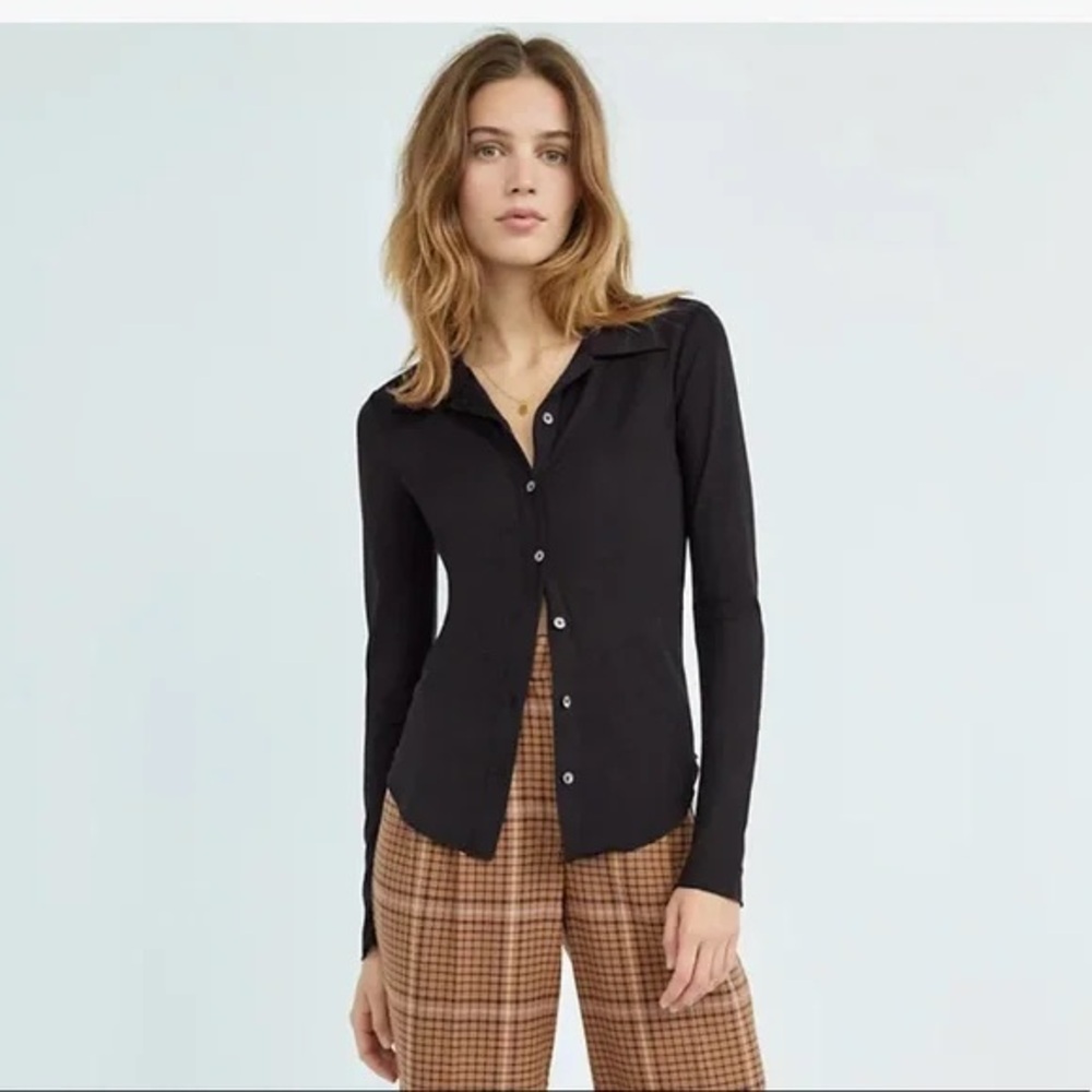 Aritzia/Wilfred Black Button Down Shirt